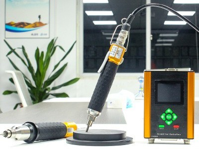 伺服電批加上機器人視覺，究竟是什么效果？-堅豐股份