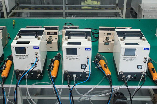 使用自動鎖螺絲機要注意哪些方面？堅豐電子告知您